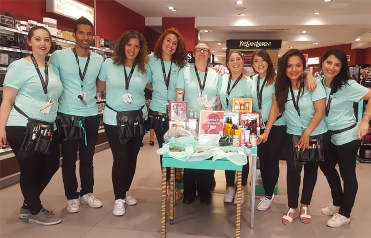 Els empleats de la botiga Douglas de l’avinguda Meritxell.